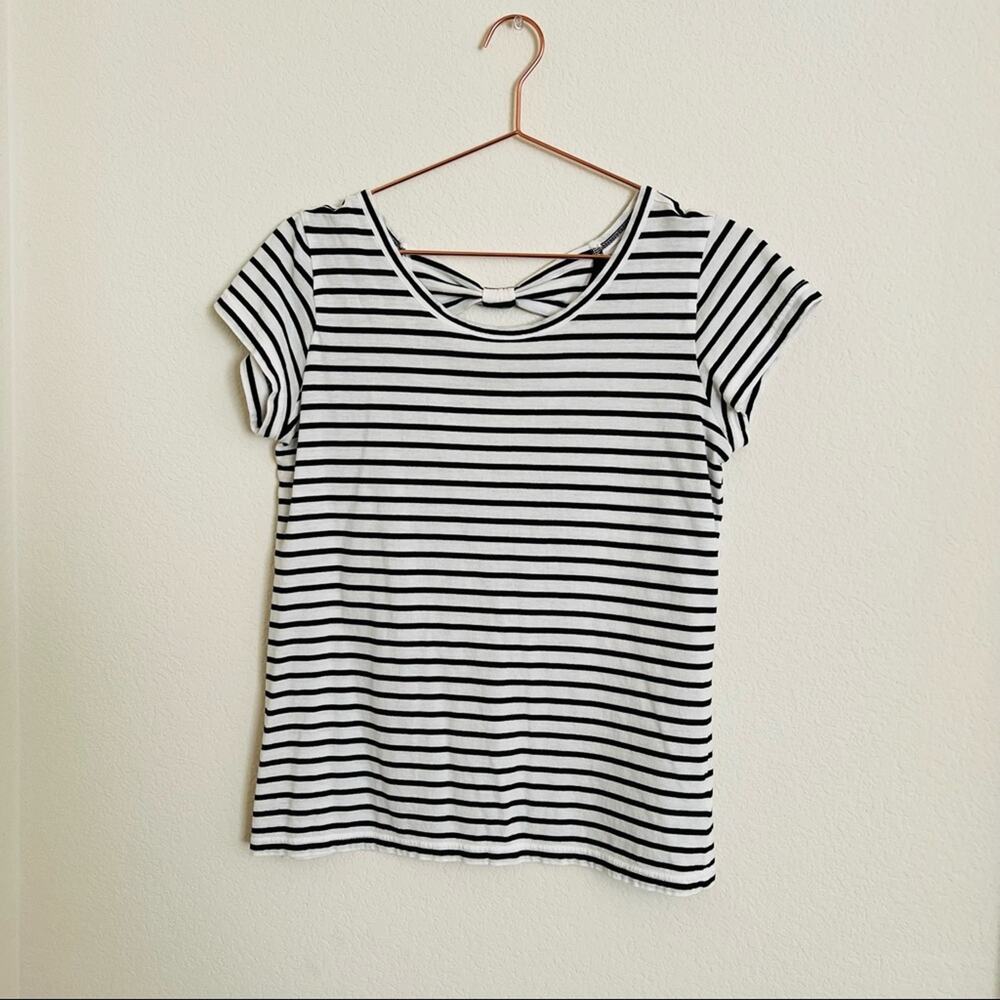 Forever 21 black white stripe short sleeve T-shirt top back keyhole bows